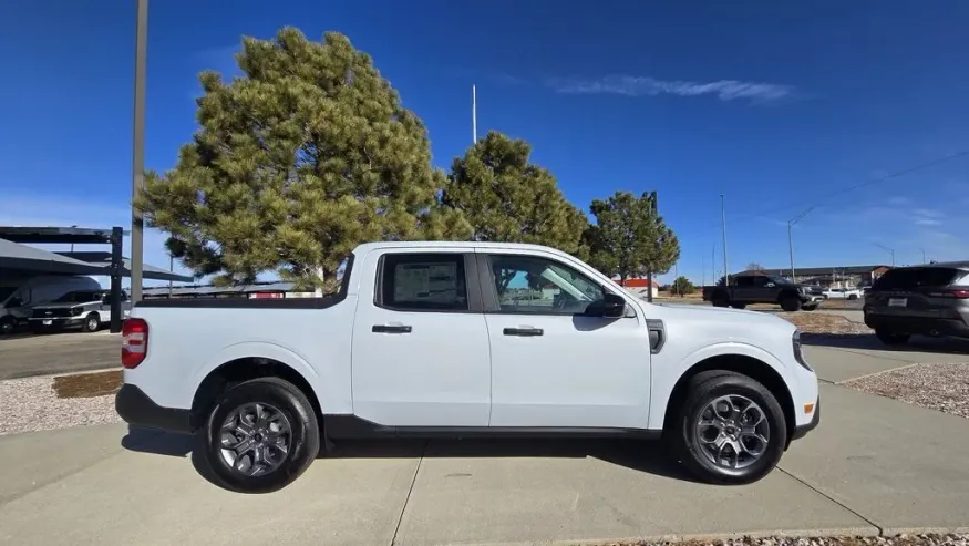 2026 Ford Maverick | Photo 4 of 28