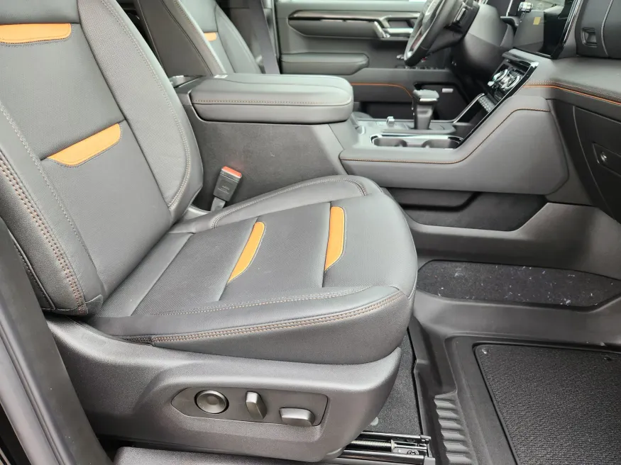 2026 GMC Sierra 1500 AT4 | Photo 17 of 31