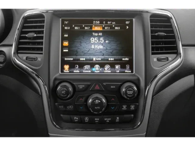 2018 Jeep Grand Cherokee | Photo 6 of 13