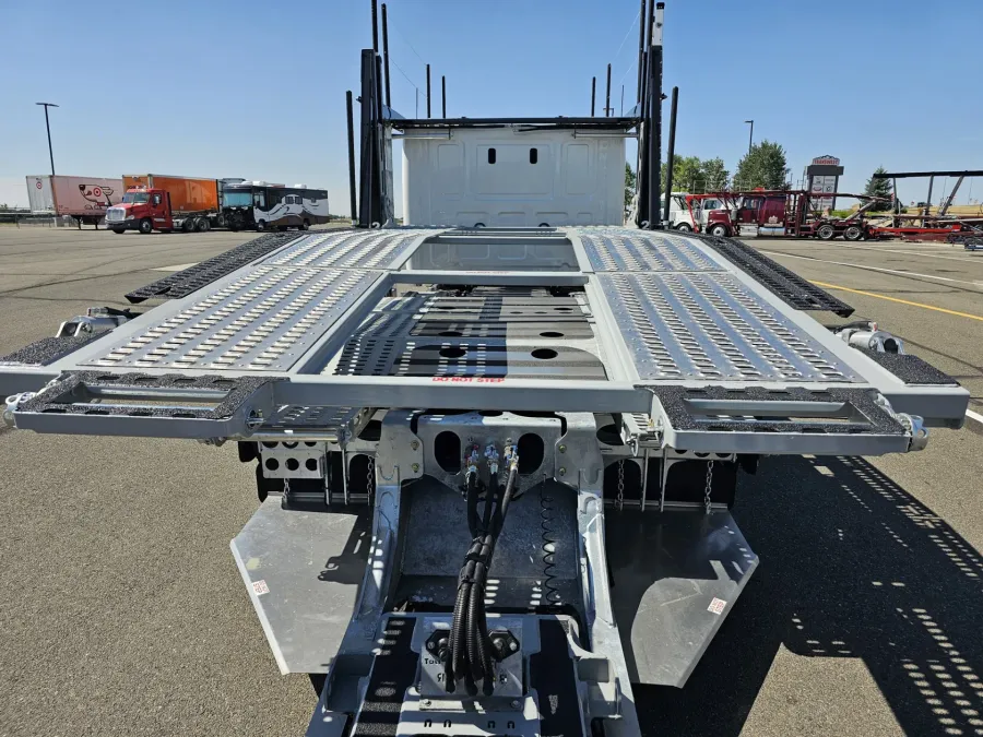 2025 Western Star 49X | Photo 7 of 41