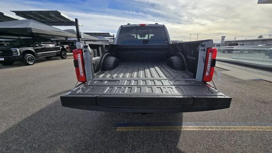 2026 Ford Super Duty F-250 | Photo 8 of 35