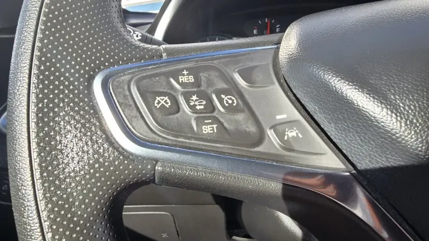 2024 Chevrolet Malibu | Photo 14 of 27