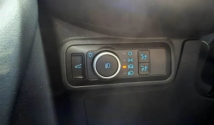 2026 Ford Explorer | Photo 14 of 36