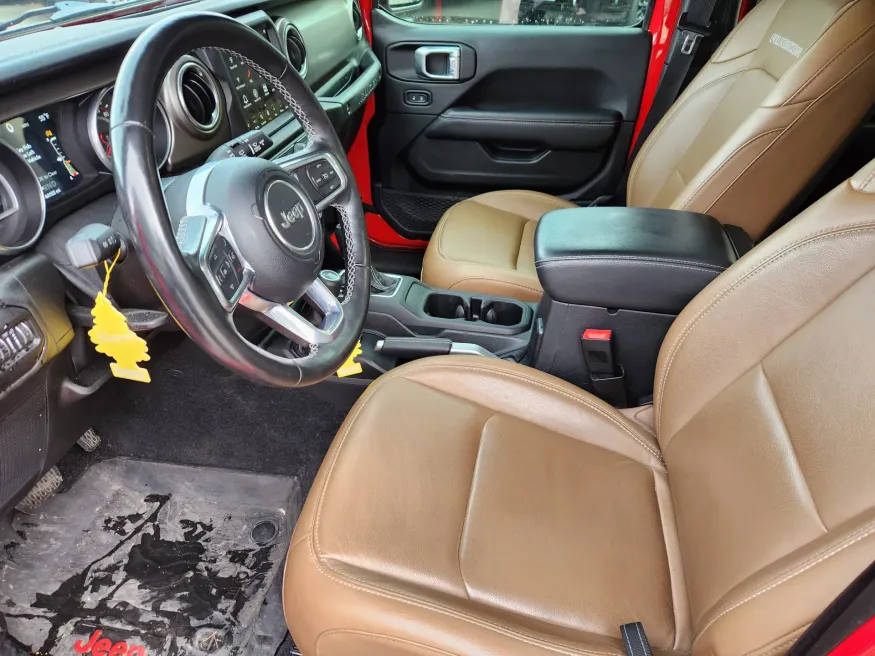 2021 Jeep Wrangler Unlimited Rubicon | Photo 7 of 25