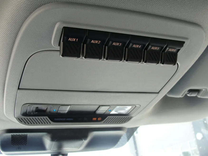 2025 Ford F-550 | Photo 15 of 18