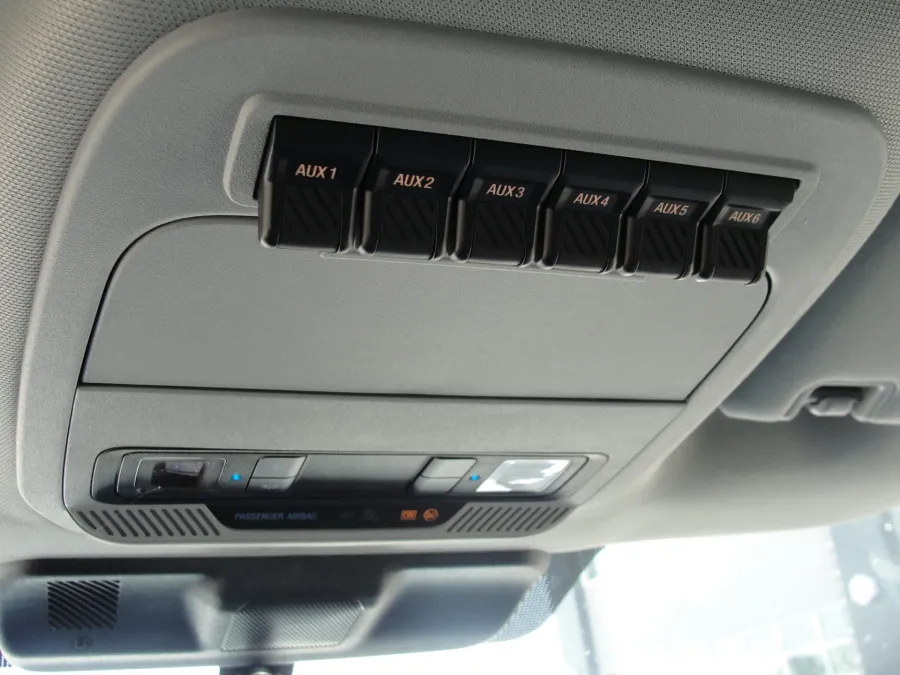 2025 Ford F-550 | Photo 15 of 18