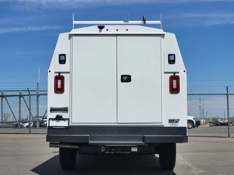 2025 GMC Savana Commercial Cutaway | Photo 5 of 20