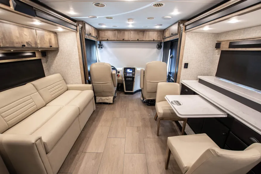 2026 Tiffin Allegro Breeze 33BR | Photo 11 of 21