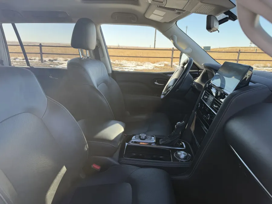 2024 Infiniti QX80 Luxe | Photo 16 of 21