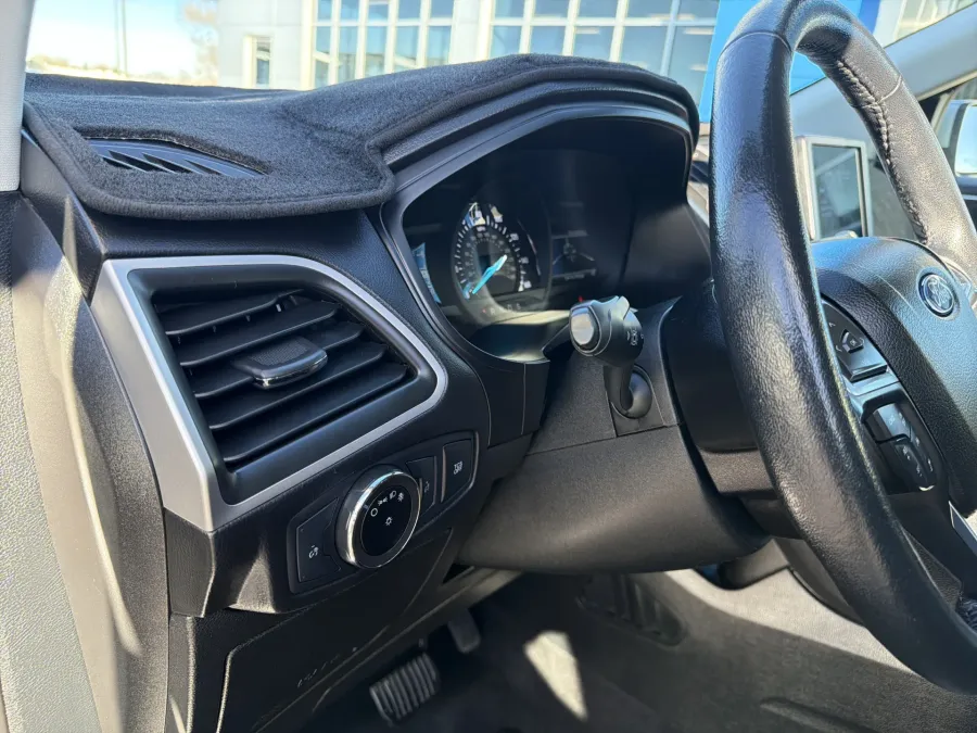 2023 Ford Edge SEL | Photo 12 of 20