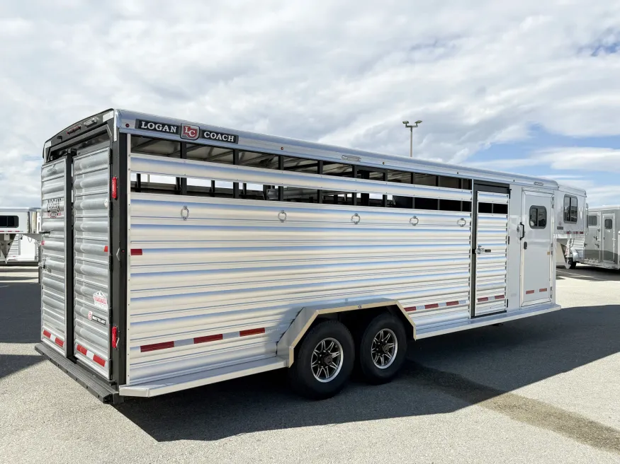 2026 Logan Coach Stock Combo | Photo 10 of 18