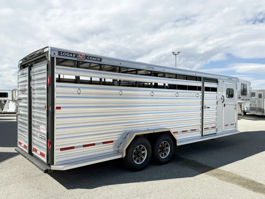 2026 Logan Coach Stock Combo | Photo 10 of 18