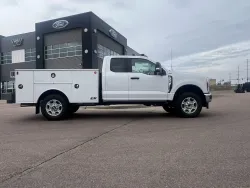 2026 Ford Super Duty F-350 XLT | Thumbnail Photo 5 of 14