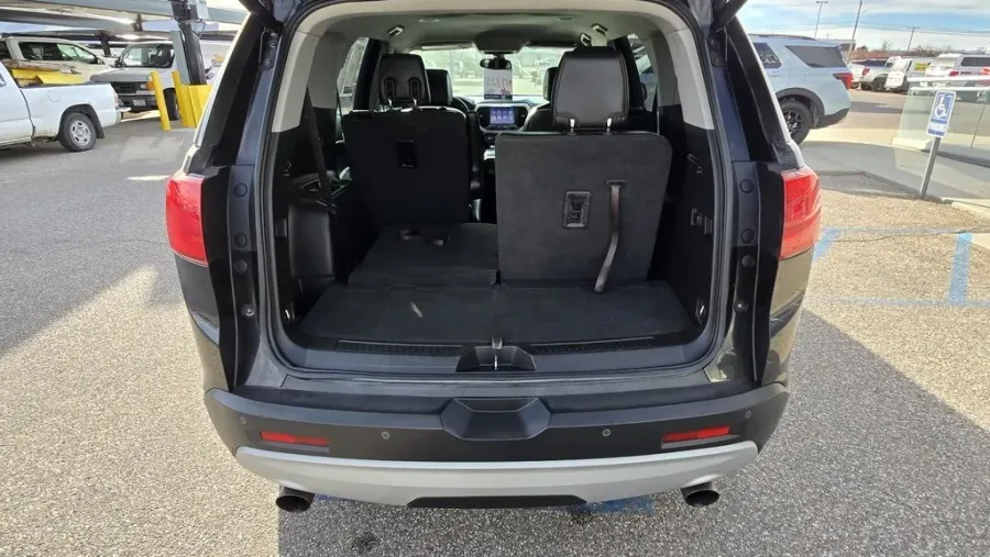 2019 GMC Acadia | Photo 8 of 31