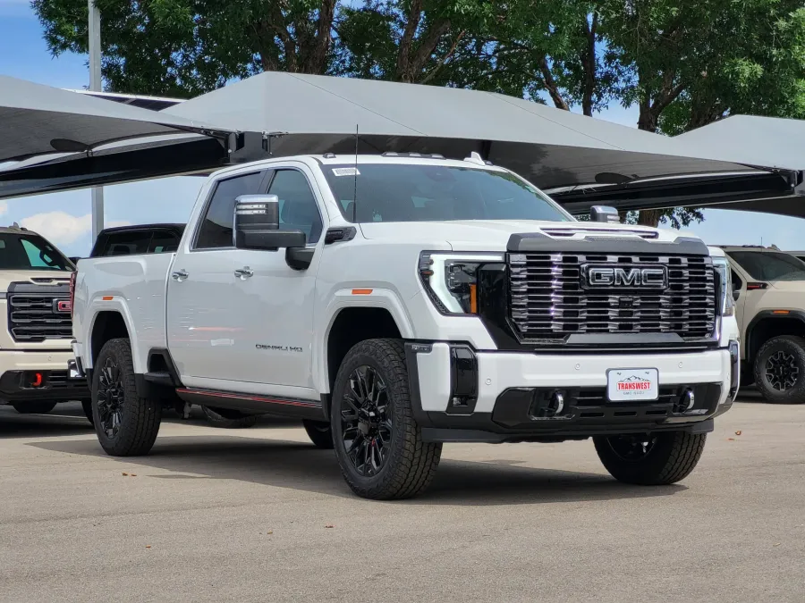 2026 GMC Sierra 2500HD Denali Ultimate | Photo 2 of 25