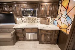 2019 Newmar Dutch Star 4369 | Thumbnail Photo 20 of 31