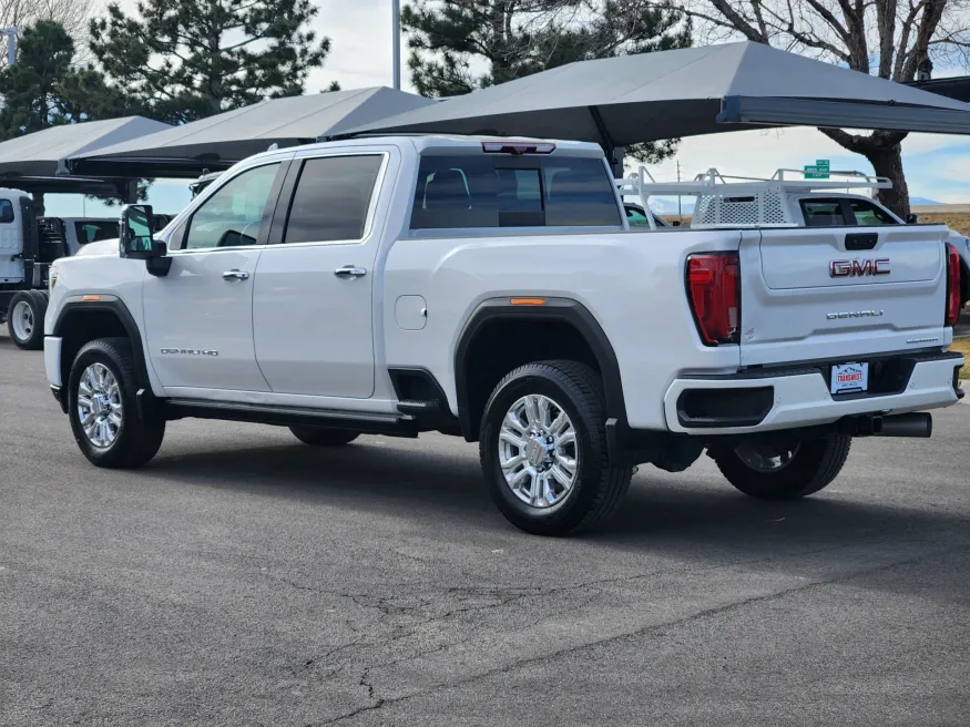 2022 GMC Sierra 2500HD Denali | Photo 3 of 21