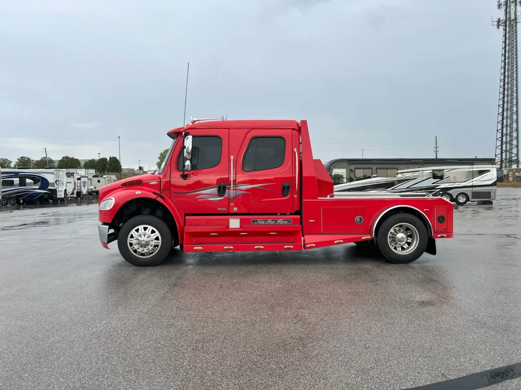 2007 Freightliner M2 106 