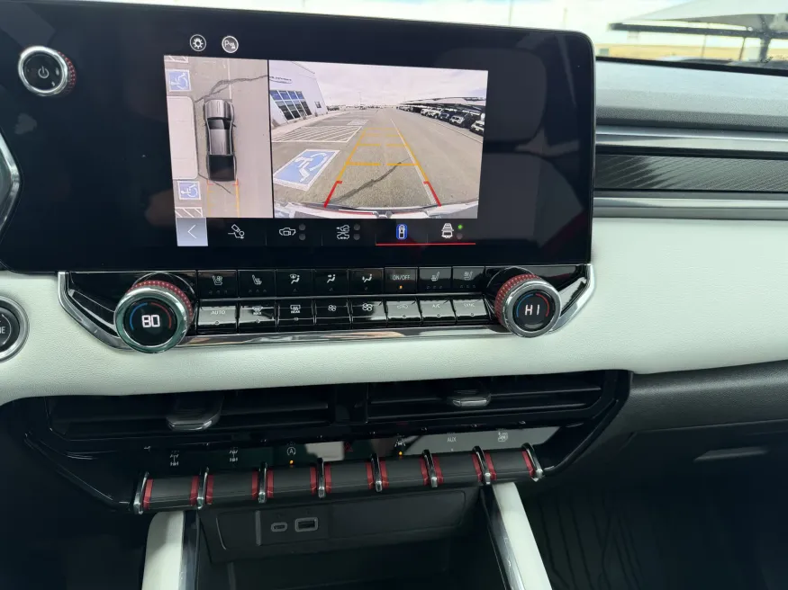 2023 GMC Canyon 4WD AT4X | Photo 15 of 19