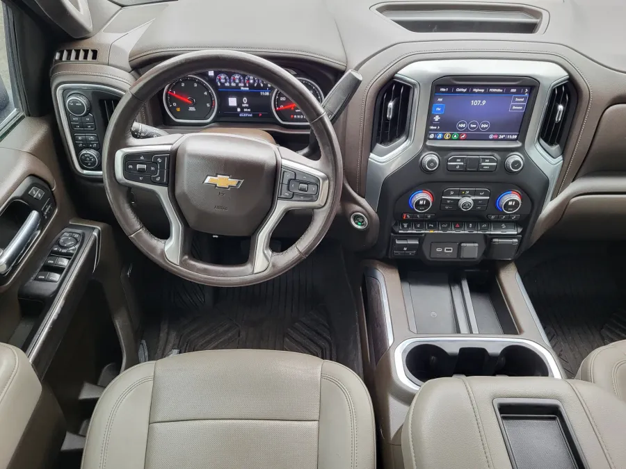 2022 Chevrolet Silverado 2500HD LTZ | Photo 28 of 36