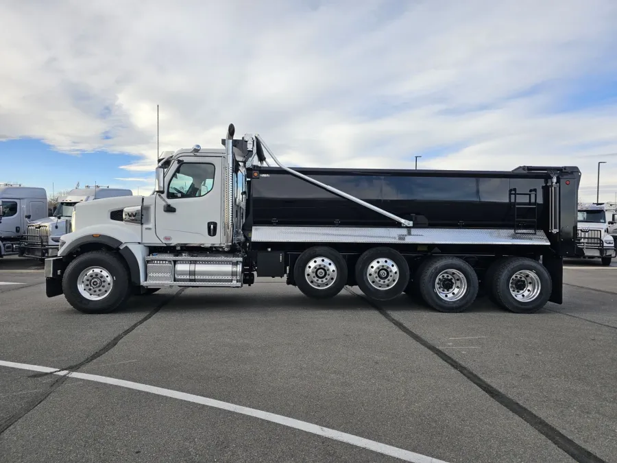 2026 Western Star 49X | Photo 4 of 23