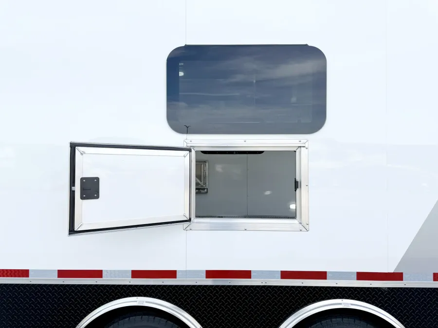 2026 Logan Coach Horse Power | Photo 19 of 24