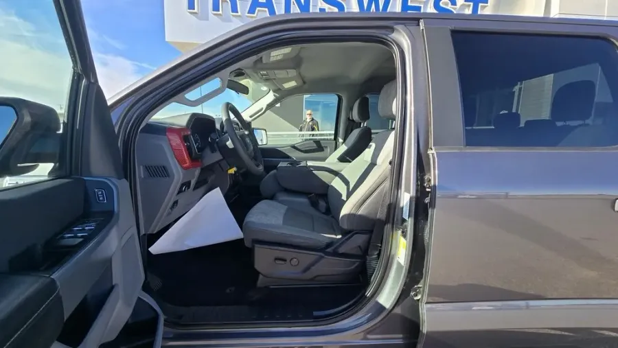 2023 Ford F-150 | Photo 14 of 28