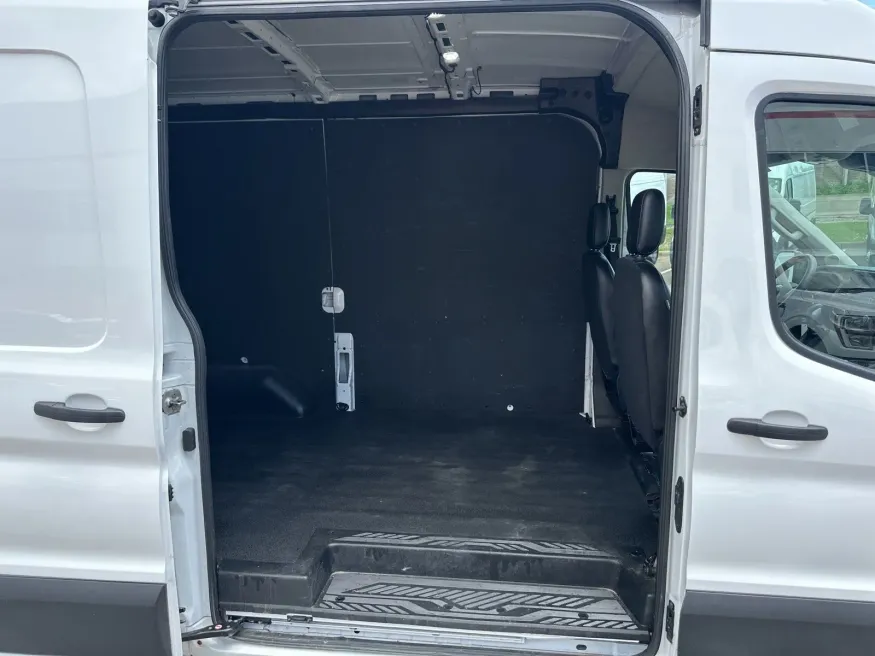 2023 Ford Transit-250 Base | Photo 13 of 16