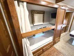 2016 Renegade Verona 40VBH | Thumbnail Photo 12 of 27