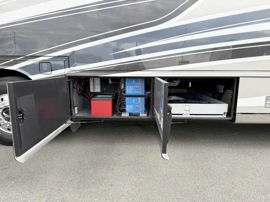 2026 Newmar Dutch Star 4081 | Photo 31 of 30