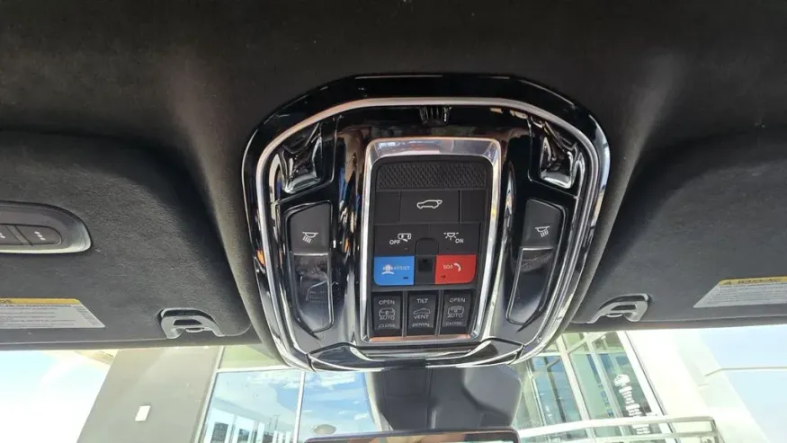 2022 Jeep Grand Wagoneer | Photo 36 of 45