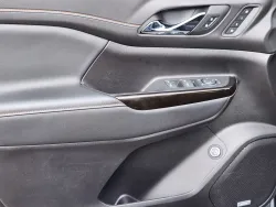 2023 GMC Acadia AT4 | Thumbnail Photo 5 of 27