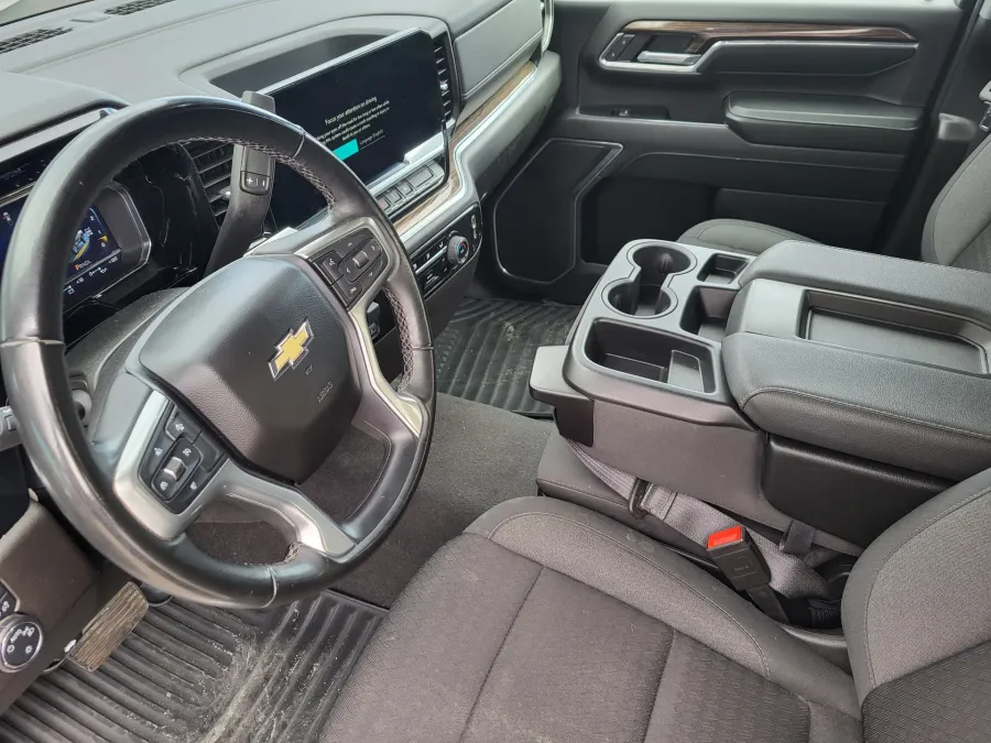 2024 Chevrolet Silverado 2500HD LT | Photo 11 of 25