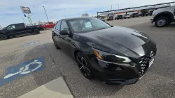 2024 Nissan Altima | Thumbnail Photo 3 of 27