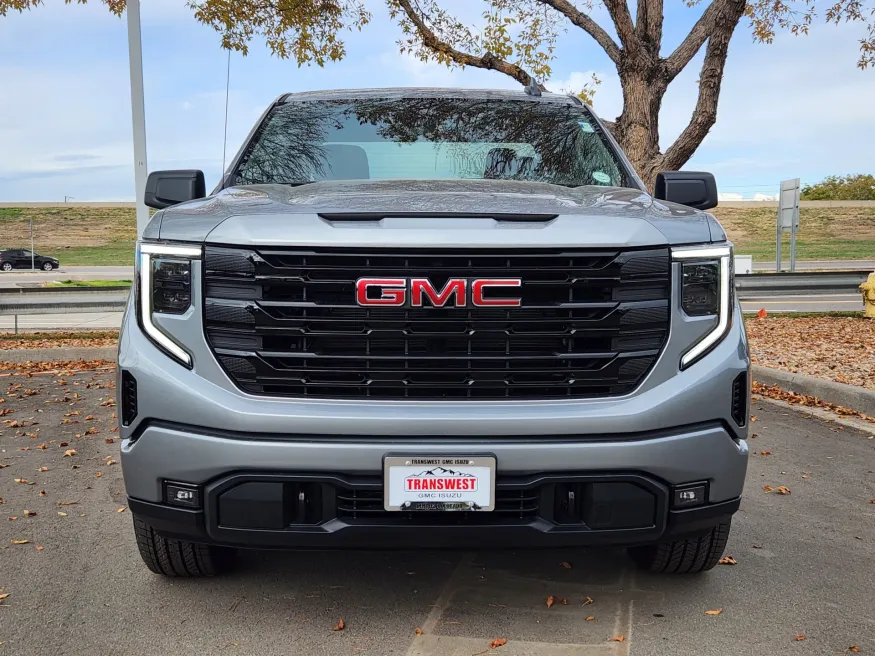 2026 GMC Sierra 1500 Elevation | Photo 4 of 28