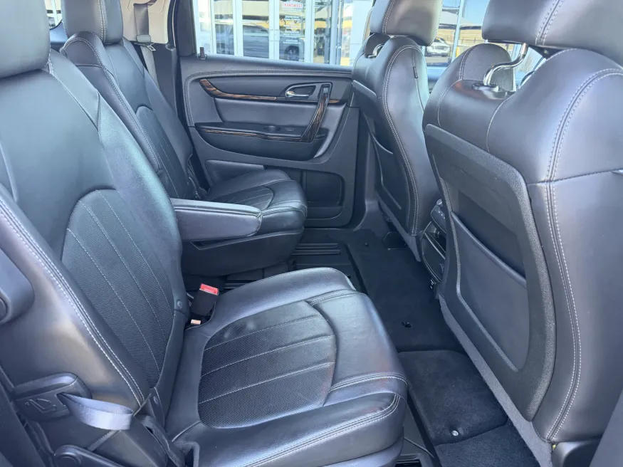 2016 GMC Acadia Denali | Photo 9 of 21