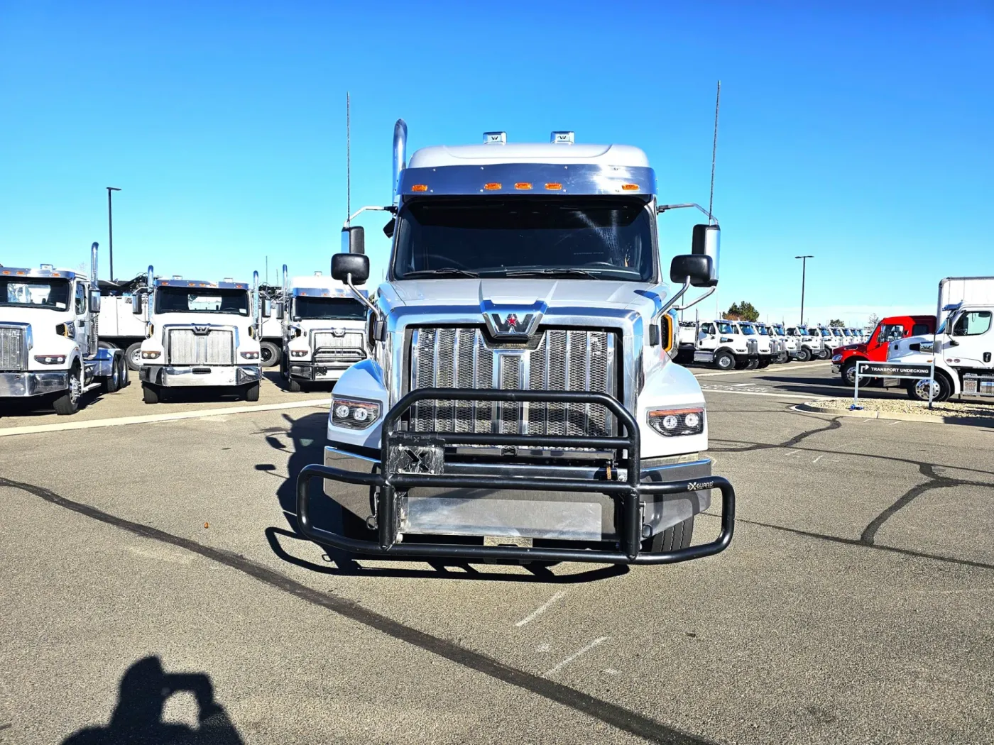 2025 Western Star 47X | Photo 2 of 19