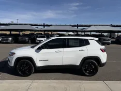 2026 Jeep Compass Latitude | Thumbnail Photo 4 of 18