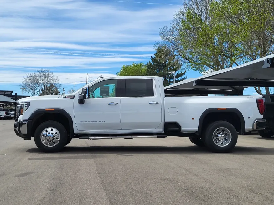 2026 GMC Sierra 3500HD SLT | Photo 3 of 25