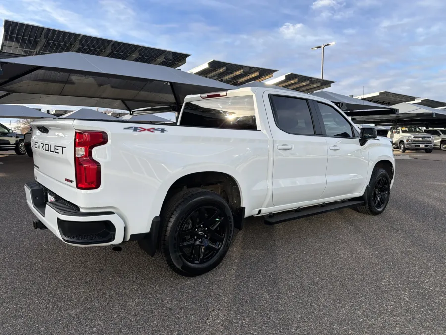2023 Chevrolet Silverado 1500 RST | Photo 4 of 20