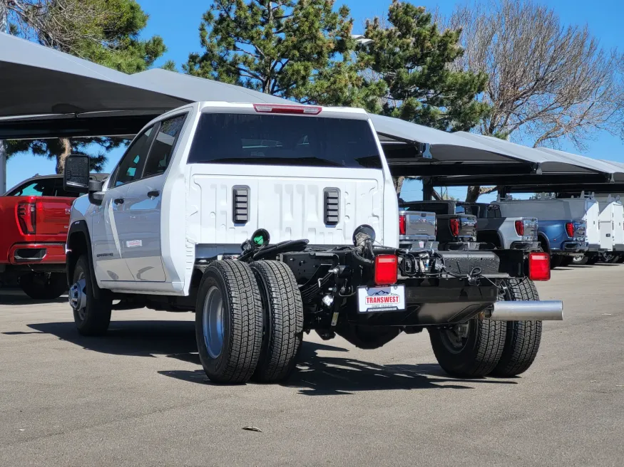 2026 GMC Sierra 3500HD CC Pro | Photo 4 of 22