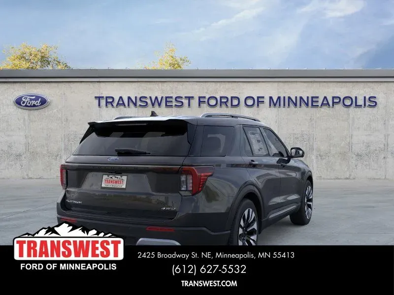 2026 Ford Explorer Platinum | Photo 7 of 23