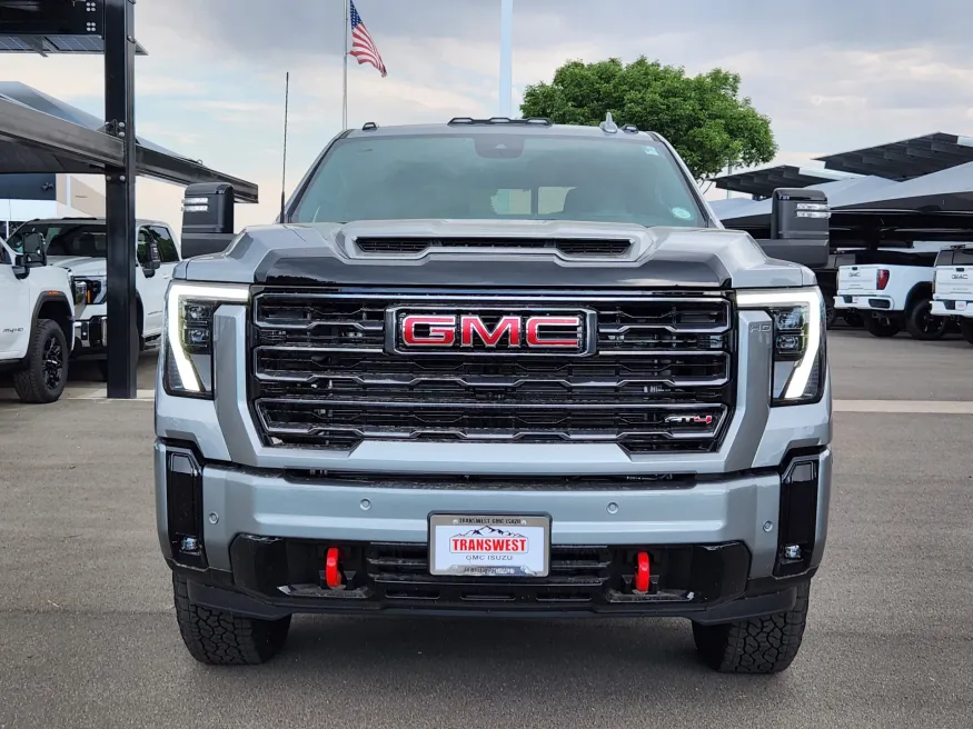 2025 GMC Sierra 2500HD AT4 | Photo 4 of 31