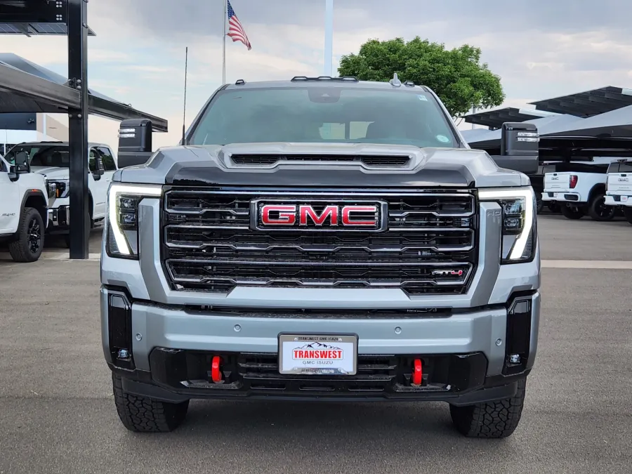 2025 GMC Sierra 2500HD AT4 | Photo 4 of 31