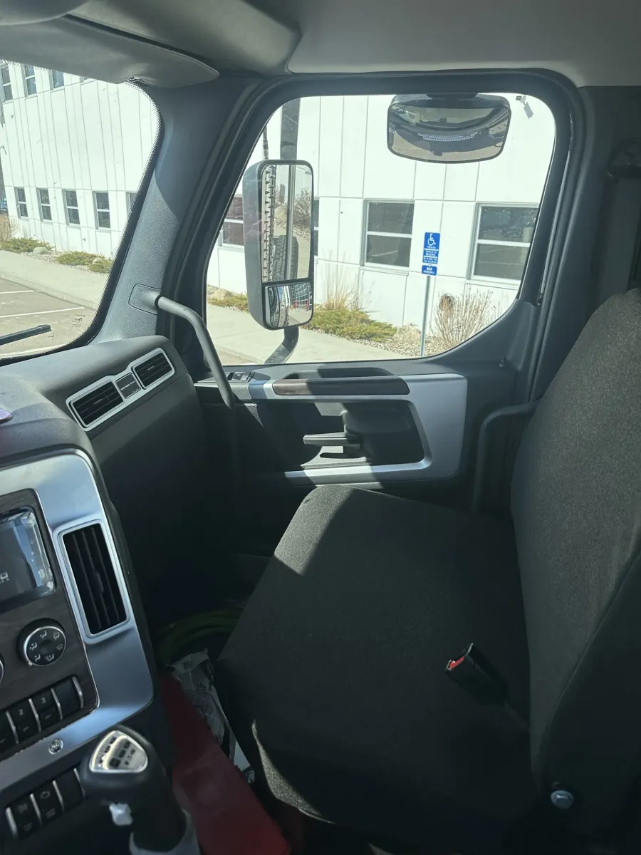 2027 Western Star 49X | Photo 13 of 14