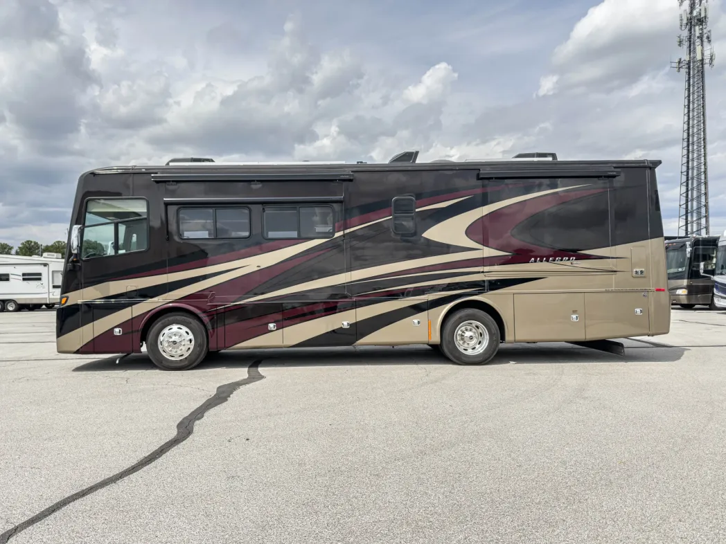 2022 Tiffin Allegro Red 33AA 