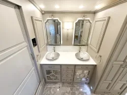 2026 Newmar Essex 4551 | Thumbnail Photo 20 of 33