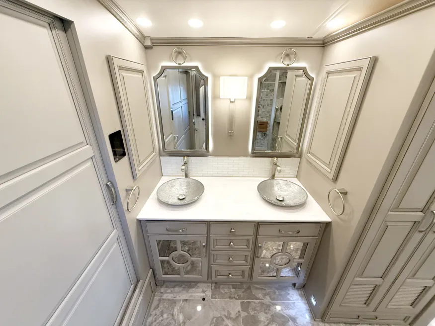 2026 Newmar Essex 4551 | Photo 20 of 33