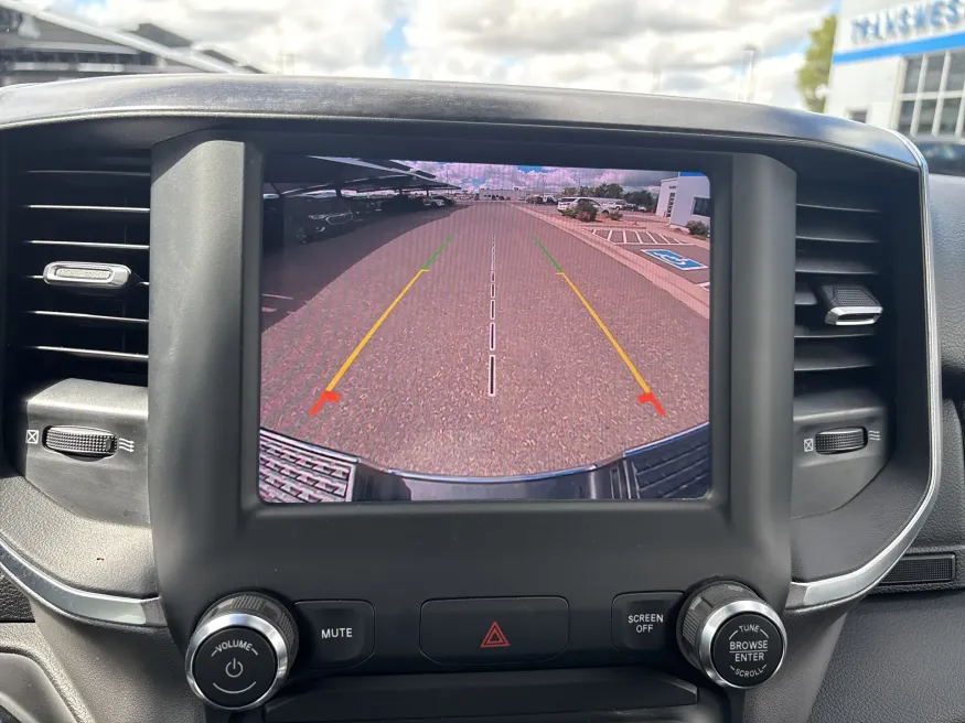 2024 RAM 2500 Big Horn | Photo 13 of 18