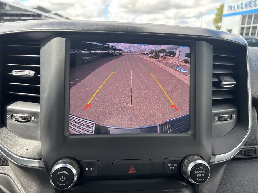 2024 RAM 2500 Big Horn | Photo 13 of 18